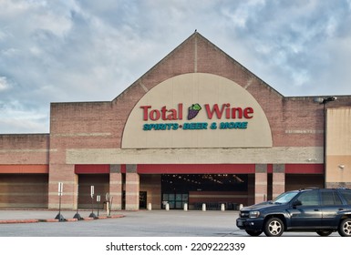 Houston, Texas USA 12-03-2021: Total Wine Business Storefront Exterior In Houston, TX. Local Retailer Of Beer, Wine And Spirits.