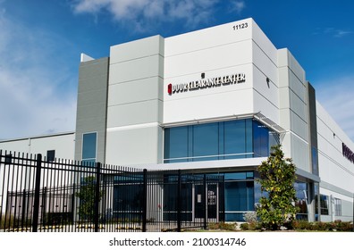 Houston, Texas USA 12-05-2021: Door Clearance Center Office Building Exterior In Houston, TX. Manufacturer And Distributor Of Doors And Cabinetry.