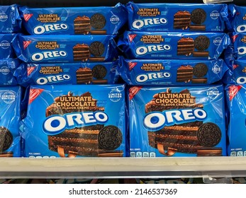 493 Oreos Shelf Images, Stock Photos & Vectors | Shutterstock