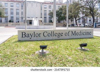 Houston, Texas, USA - March 9, 2022: Closeup Of Baylor College Of Medicine Sign At Texas Medical Center In Houston, Texas, USA, A Private, Independent Health Sciences Center.