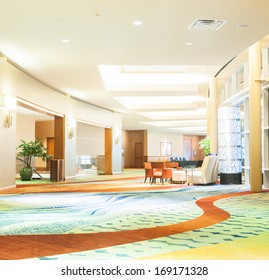 HOUSTON, TX JUNE 04: Modern Lobby Of Marriott Luxury Hotel On June 4th 2013 . Convention Centers Typically Offer Sufficient Floor Area To Accommodate Several Thousand Attendees.