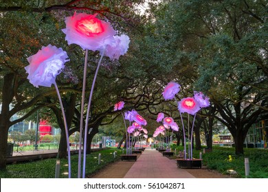 Houston, TX USA - NOV 11 : Discovery Green Park In Downtown Houston Texas  On November 17, 2016.