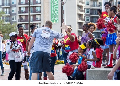 HOUSTON, TX/USA NOVEMBER 12, 2016: Participants In The 2016 Boot Walk To End Cancer Held By The University Of Texas MD Anderson Cancer Center