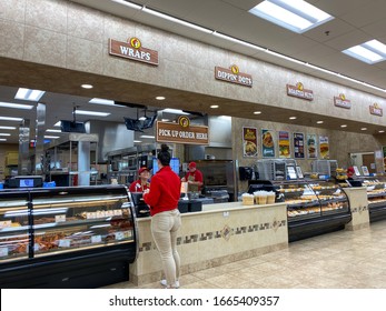 Houston, TX/USA-2/25/20:  The Food Pick Up Order Counter At A Buc Ees.  The Buc Ees Gas Station, Fast Food Restaurant, And Convenience Store With Food, Beverages, Snacks, Knick Knacks, And Clothing.