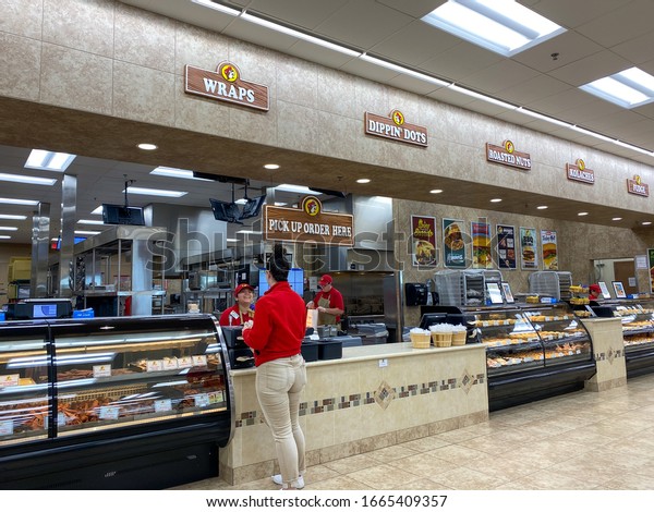 Houston, TX/USA-2/25/20:  The food pick up\
order counter at a Buc ees.  The Buc ees gas station, fast food\
restaurant, and convenience store with food, beverages, snacks,\
knick knacks, and\
clothing.