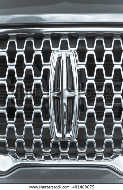 HOUSTON, US-SEPT 10, 2016: Close-up metallic logo
of Lincoln Motor, a division of Ford Motor Company that sells
luxury vehicles. Founded 1917 by Henry Leland, Lincoln is
subsidiary of Ford since
1922.