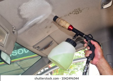 cleaning interior car roof