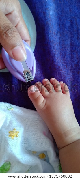 how to cut baby toenails