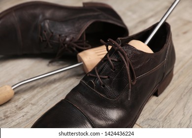 do leather shoes expand