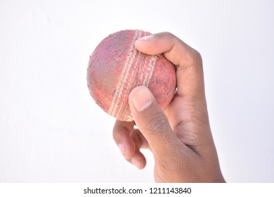 How To Grip The Off Spin Bowling In The Cricket