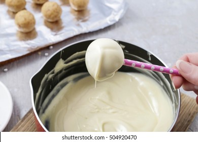 How To Make Cake Pops. Step By Step, Tutorial.