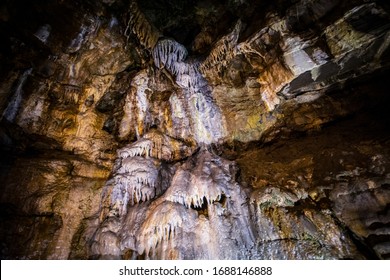 Howe Caverns Spelunking Stalagmites Stalagtites Upstate New York