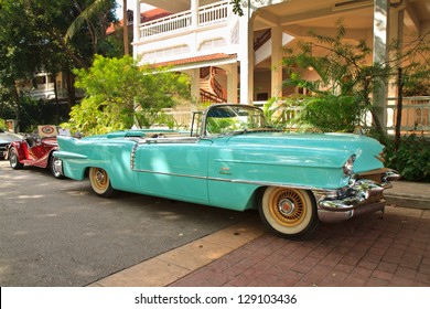 HUA HIN, THAILAND - DEC 15:Cadillac Eldorado Vintage Cars Display In Hua Hin Vintage Cars Parade Festival 2012 At Centara Grand Hotels & Resorts On December 15, 2012 In Hua Hin, Thailand.