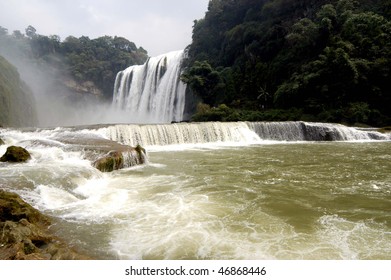 HuangGuoShu Waterfall