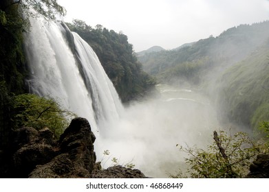 HuangGuoShu Waterfall