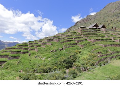Huchuy Qosqo near Calca, Cusco - Peru