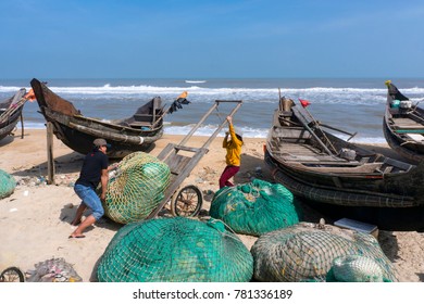 HUE, VIET NAM, December 19, 2017 fishermen, waters, central, Hue, Vietnam. Prepare boats to catch seafood