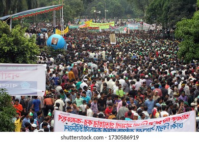 A Huge Crowd Rally Of Bangladesh Nationalist Party In A Programme In Dhaka, Bangladesh On November 25, 2013.  