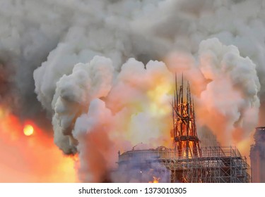 Huge fire sweeps through Notre Dame Cathedral (Paris, France)
Detail of the spire before its total collapse. 
