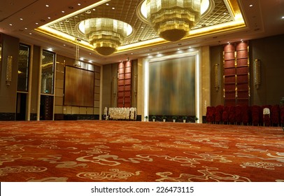 Huge Hall Interior Red Carpet Ceiling Stock Photo 226473115 | Shutterstock