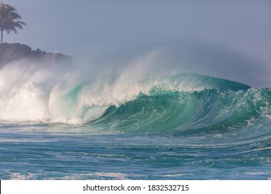 Huge Powerful Tsunami Wave In Hawaii