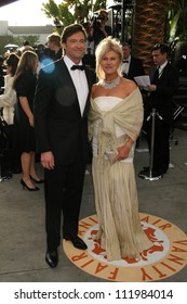 Hugh Jackman And Deborra-Lee Furness At The 2007 Vanity Fair Oscar Party. Mortons, West Hollywood, CA. 02-25-07