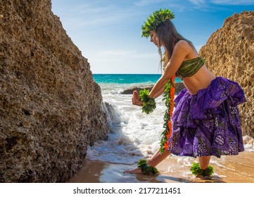 Hula Dancer On The Beach. Woman In Bikini Dancing Hawaiian Typical Of Tahiti. Tropical Lady At Beach With Flower Crown On Her Head And Neck. Ready To Party. Exotic Girl In Swimwear. Trend Promo Summer