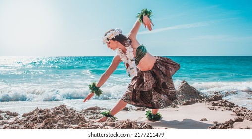 Hula Dancer On The Beach. Woman In Bikini Dancing Hawaiian Typical Of Tahiti. Tropical Lady At Beach With Flower Crown On Her Head And Neck. Ready To Party. Exotic Girl In Swimwear. Trend Promo Summer