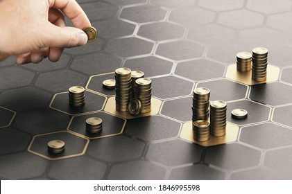 Menschliche Handstapelmünzen auf schwarzem Hintergrund mit sechseckigen goldenen Formen. Konzept des Anlagemanagements und der Portfoliodiversifizierung. Zusammenspiel zwischen Handfotografie und 3D-Rückseite