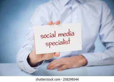 Human Resources Officer (headhunter, Personnel) Looking For A Social Media Specialist. 