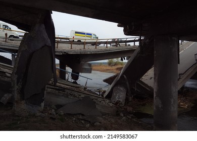 Humanitarian Help Ukraine Assistance International Aid Ukraine Support Charity Volunteer Ukraine Donation Supply Military Transportation Road Damaged Bridge Collapse Infrastructure Bridge Destroy Road