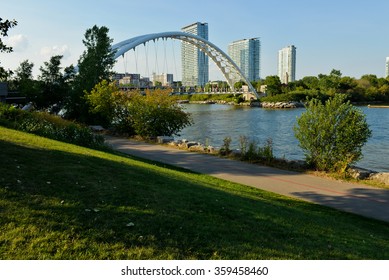 Humber Bay Bridge, Toronto