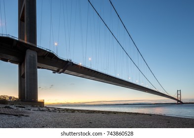 Humber Bridge, Dawn on the Humber Estuary in the UK City of Culture 2017