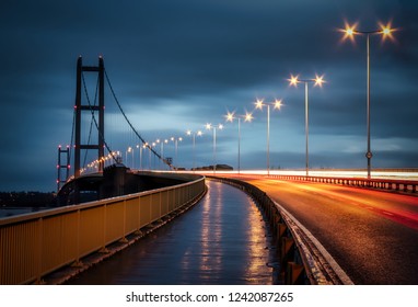 Humber Bridge, Dusk - Lightstream