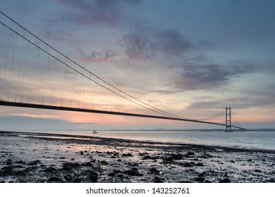 Humber Bridge at sunrise (Hull, UK)