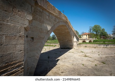 The humpback bridge in Harmanli.Built in 1585 over the river Olu dere (Harmanliyska River).Located at the entrance of the city. In the past the bridge was used by the caravans passing through the city