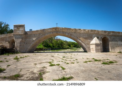 The humpback bridge in Harmanli.Built in 1585 over the river Olu dere (Harmanliyska River).Located at the entrance of the city. In the past the bridge was used by the caravans passing through the city