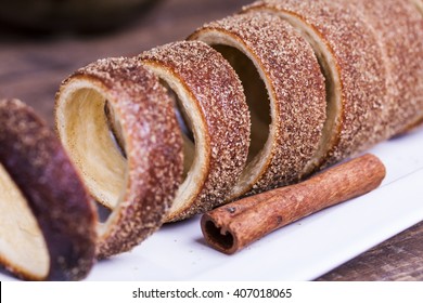 Hungarian a round loaf with the cinnamon and brown sugar