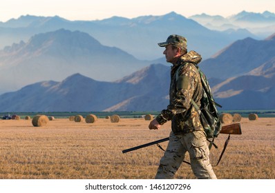 Encounter With Pigeon On Military Ridge >> 사람그림자 Stock Photos Images Photography Shutterstock Encounter With Pigeon On Military Ridge >> 사람그림자 Stock Photos Images Photography Shutterstock