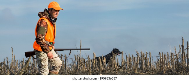 Hunter Gun His Hands Hunting Clothes Stock Photo 1909836337 | Shutterstock