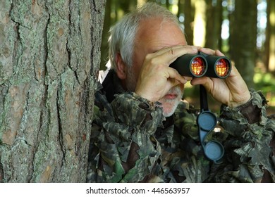 Hunter Observed The Hunting Aerea Trought His Binoculars