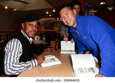 HUNTINGTON, NY-MAY 16: Former MLB Player/manager Willie Randolph Signs Copies Of His Book 