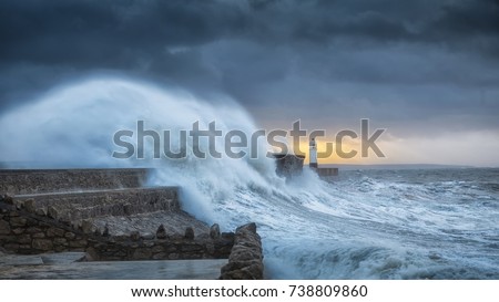 Hurricane Brian hits Porthcawl
Colossal waves batter a lighthouse as it suffers hits twice in a week when hurricane Storm Brian lands on the Porthcawl coast of South Wales, UK.