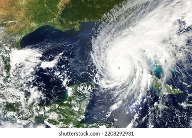 Huracán Ian dirigiéndose a la costa de Florida en setiembre de 2022 - Elementos de esta imagen amueblada por la NASA