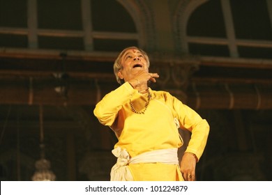 HYDERABAD,AP,INDIA-APRIL 24:Padma Vibhushan Pandit Birju Maharaj Leading Exponent Of Kathak Dance Performs During Heritage Week At Chowmohalla Palace On April 24,2012 In Hyderabad,Ap,Inda.