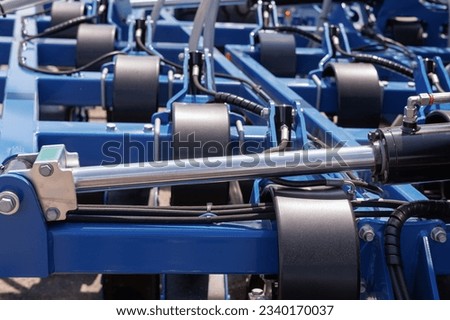 Hydraulic mechanisms of agricultural machinery and equipment. 