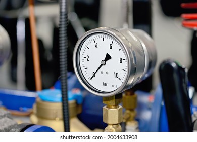 702 Pressure gage hydraulic Images, Stock Photos & Vectors | Shutterstock