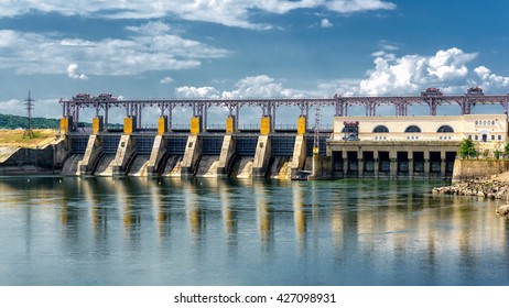 Hydro Power Plant With Closed Upper Gateways