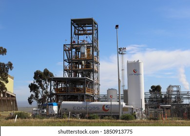 Hydrogen Pilot Plant, Loy Yang, Victoria Australia 10 November 2020.  Coregas Transport Loading Hydrogen For Delivery To Hastings Victoria Prior To Shipment To Japan In Purpose Built Ships.