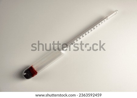 Hydrometer for measuring the density of liquids
